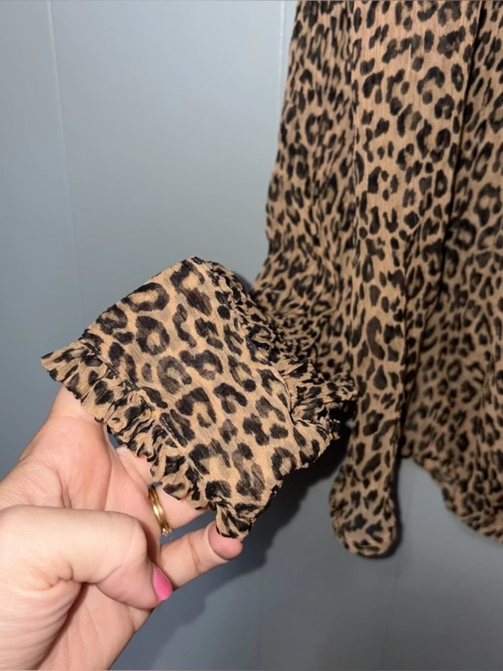 J. Crew Leopard Ruffle Button Up Crinkle Chiffon Long Sleeve Blouse Size 6